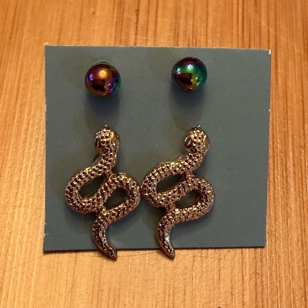 Beautiful lot of 2 pair of unique earrings!  
Brand New!